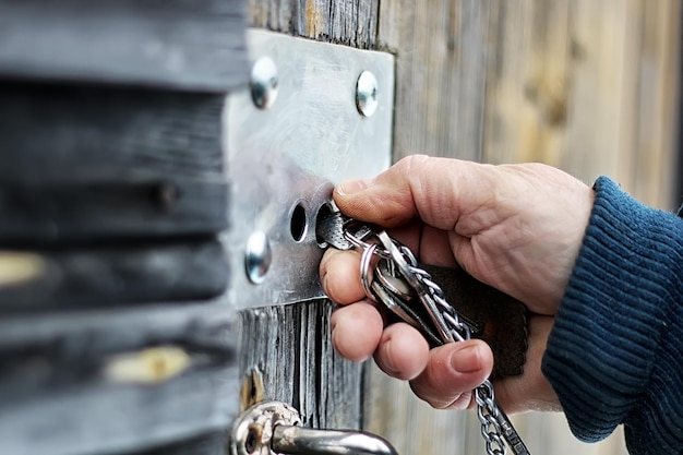 How Much Does Lock Installation Cost in Orlando?