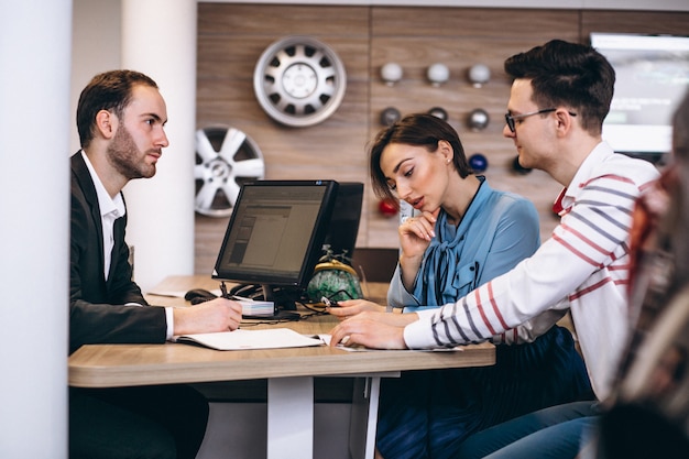 Why Choose a Locksmith Over the Dealer for Key Programming